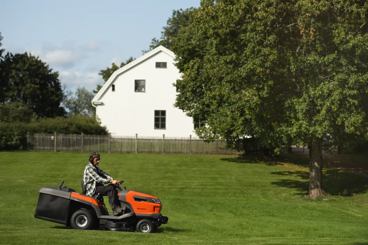 Gartentraktoren Husqvarna TC 220T – Bild 6