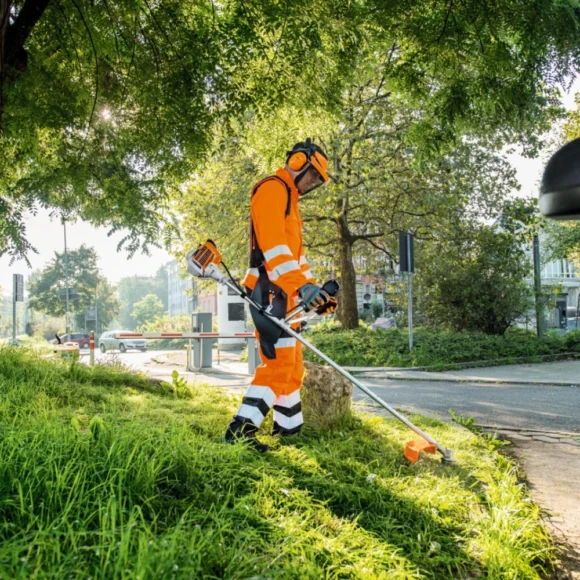 Alternative view of STIHL FS 94 CE Benzin-Freischneider mit Autocut C 26-2 Schneidkopf