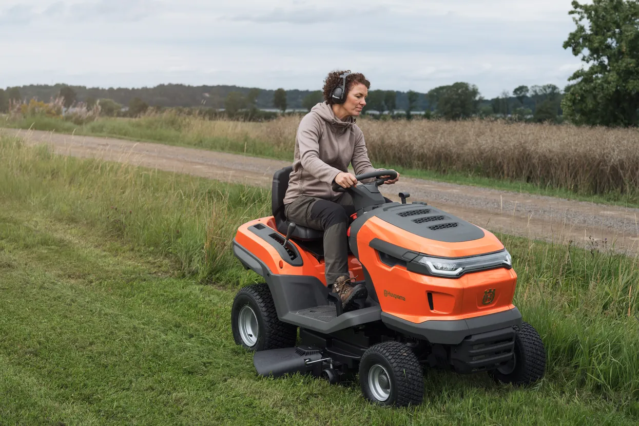 Gartentraktoren Husqvarna TS 215T – Bild 5
