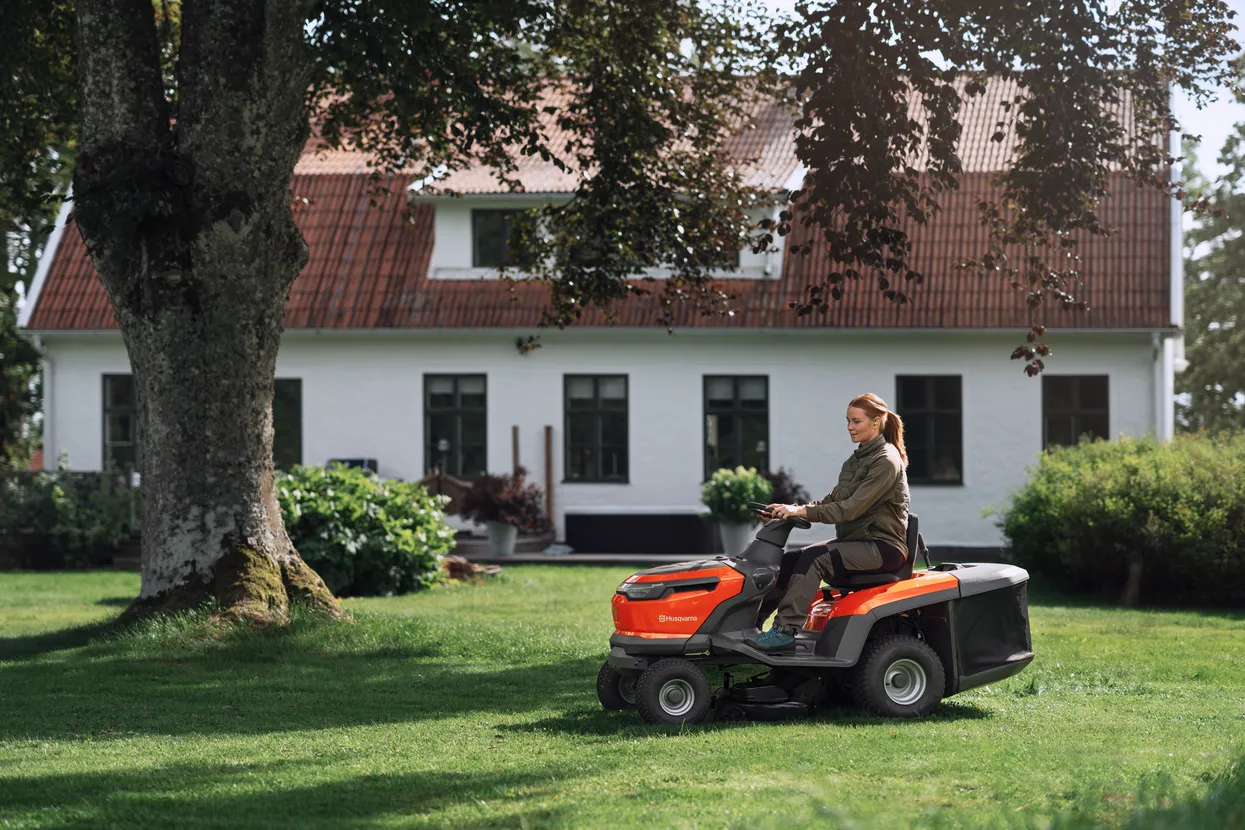Gartentraktoren Husqvarna TC 100i – Bild 4